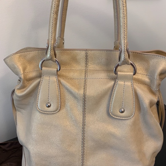 Large Tod’s purse in gold - Picture 7 of 12